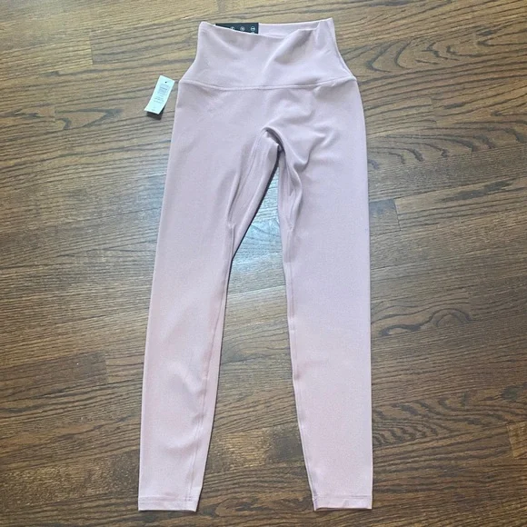 NWT Aritzia Cheeky Infinite Golden Butter Leggings Size 0 - Picture 1 of 6